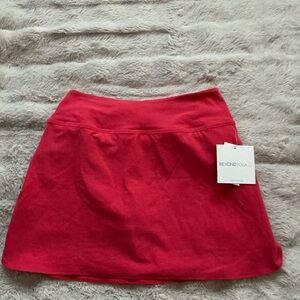 Beyond Yoga Women's Vibrant Red Mini Skirt